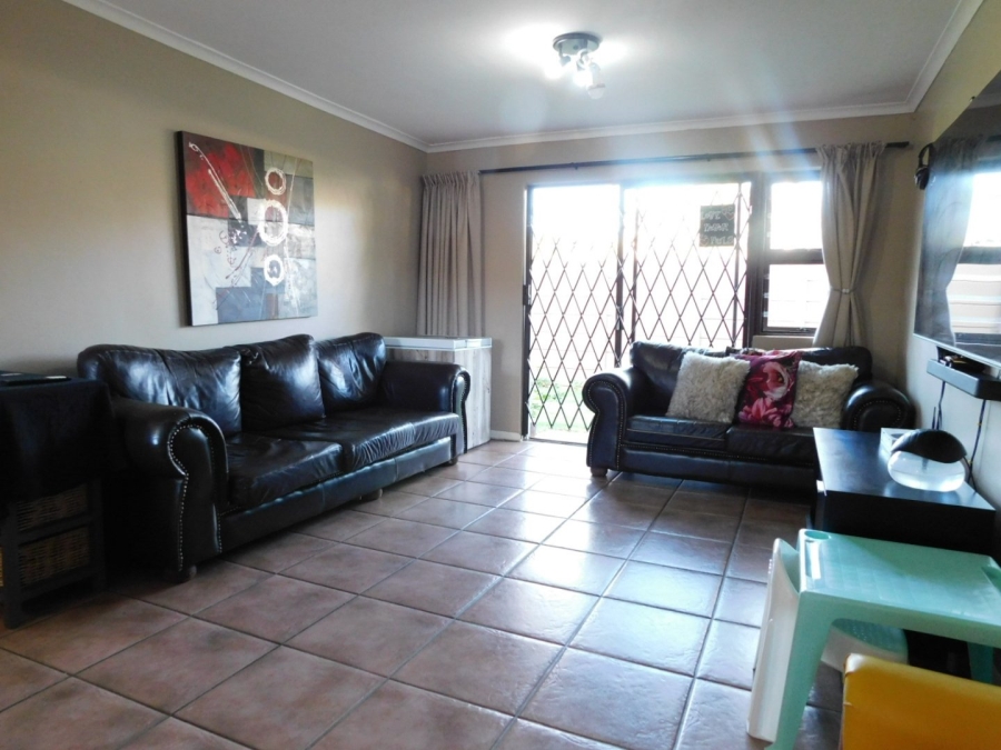 2 Bedroom Property for Sale in Pine Acres Western Cape